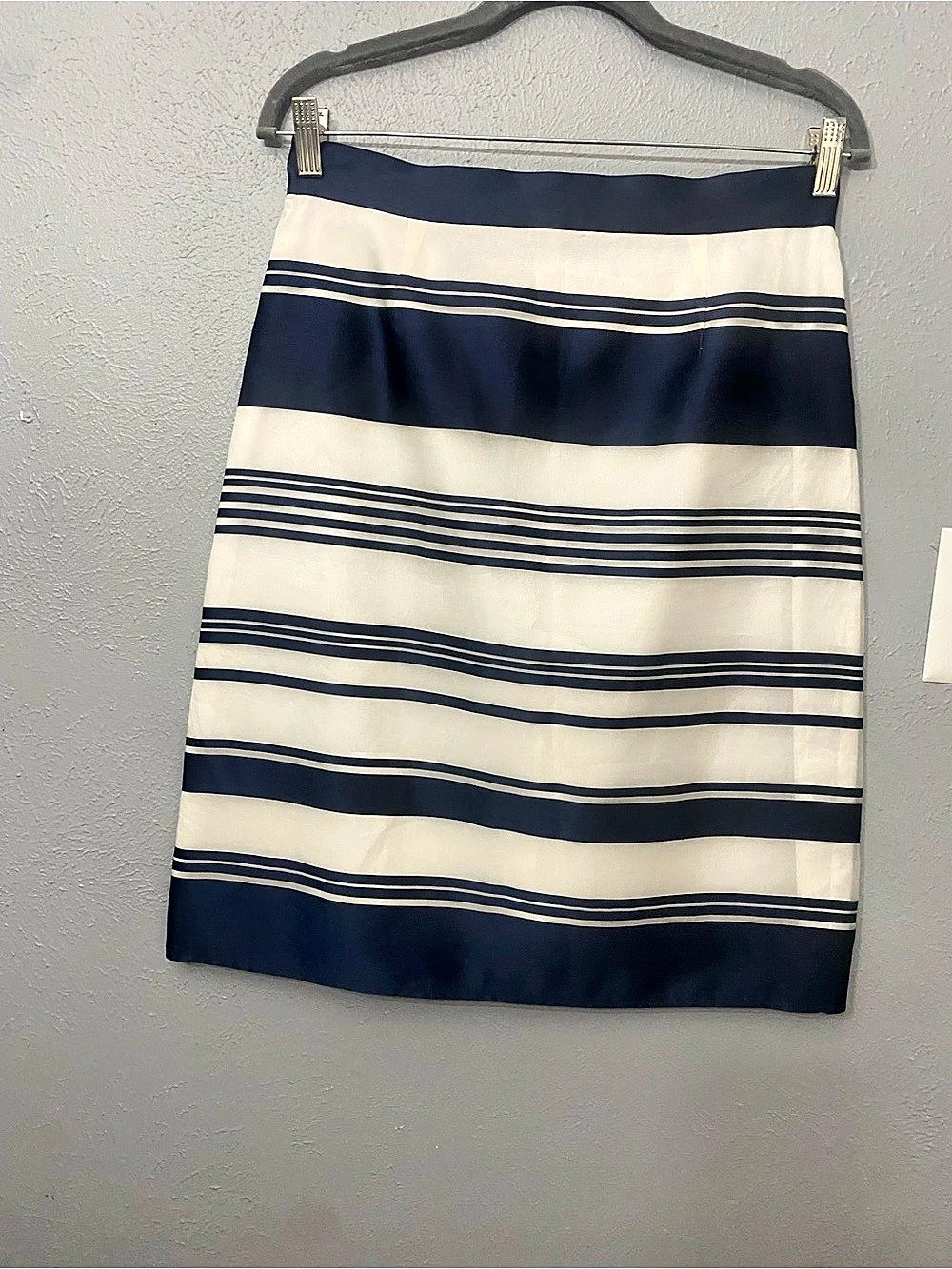 Brooks Brothers Womens A-Line Lined Skirt 100% Silk Blue White Stripe Sz 6